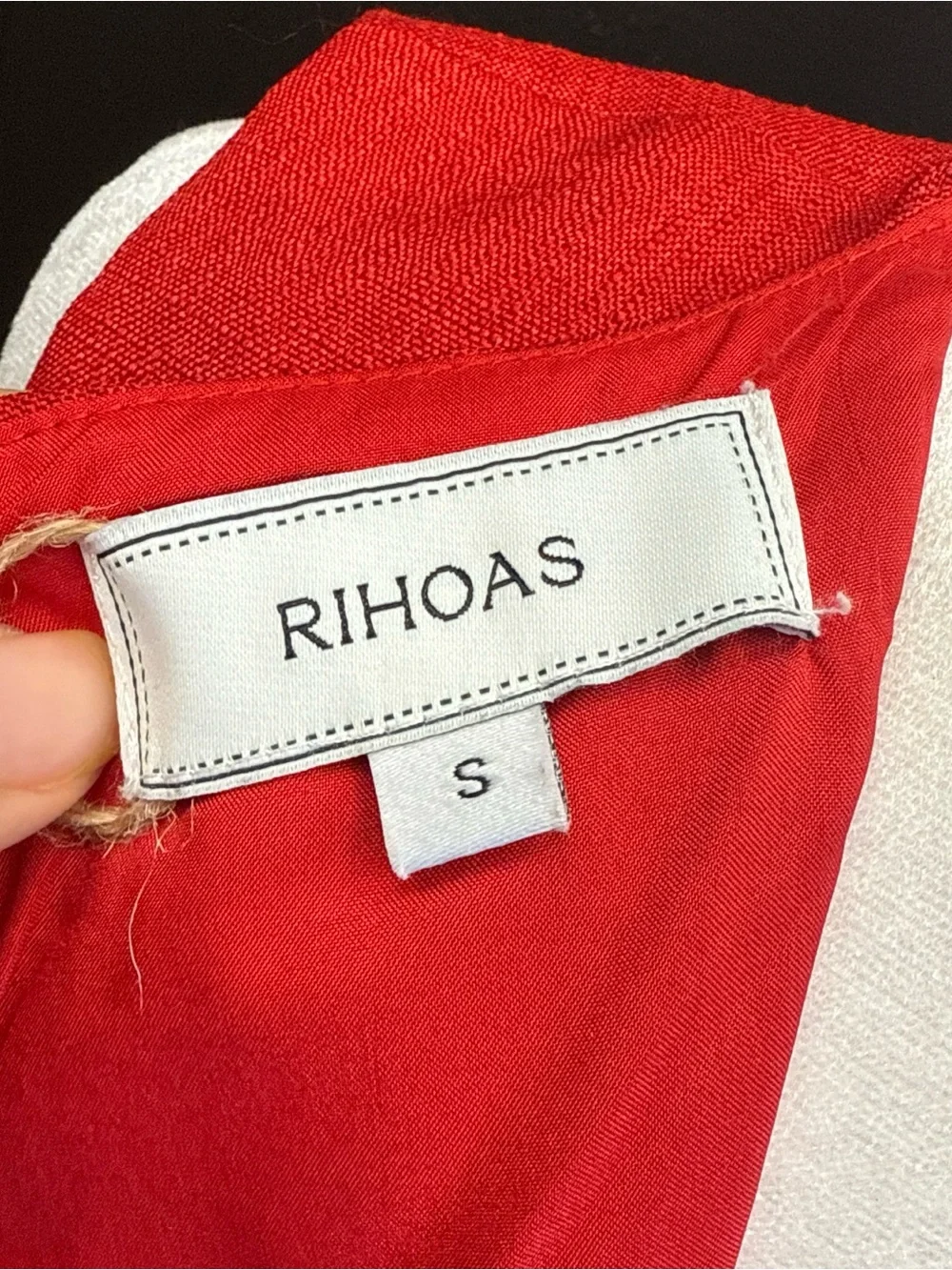 RIHOAS Red V-Neck Mini Dress - Picture 5 of 5